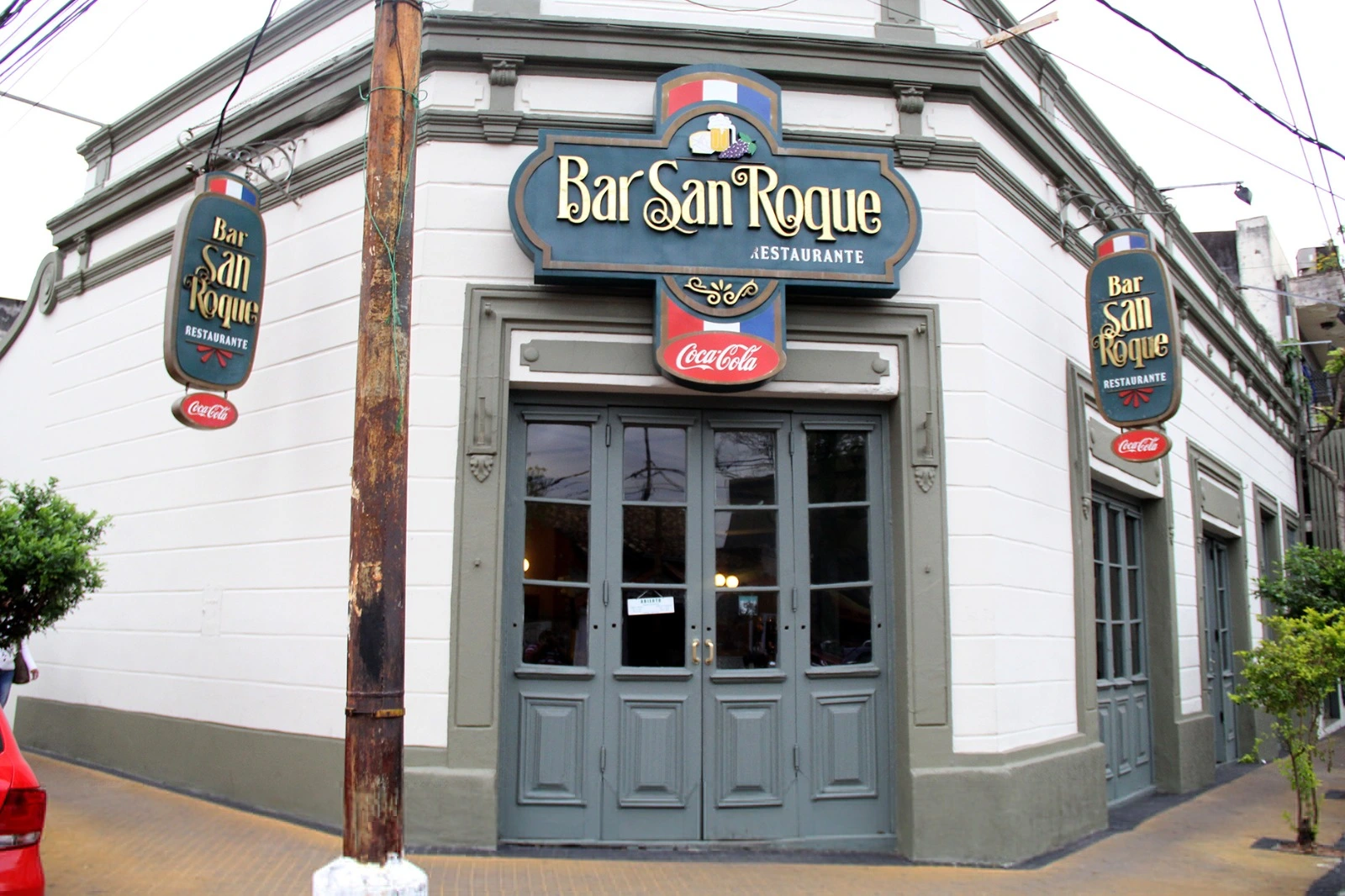 Fachada historica de Bar San Roque